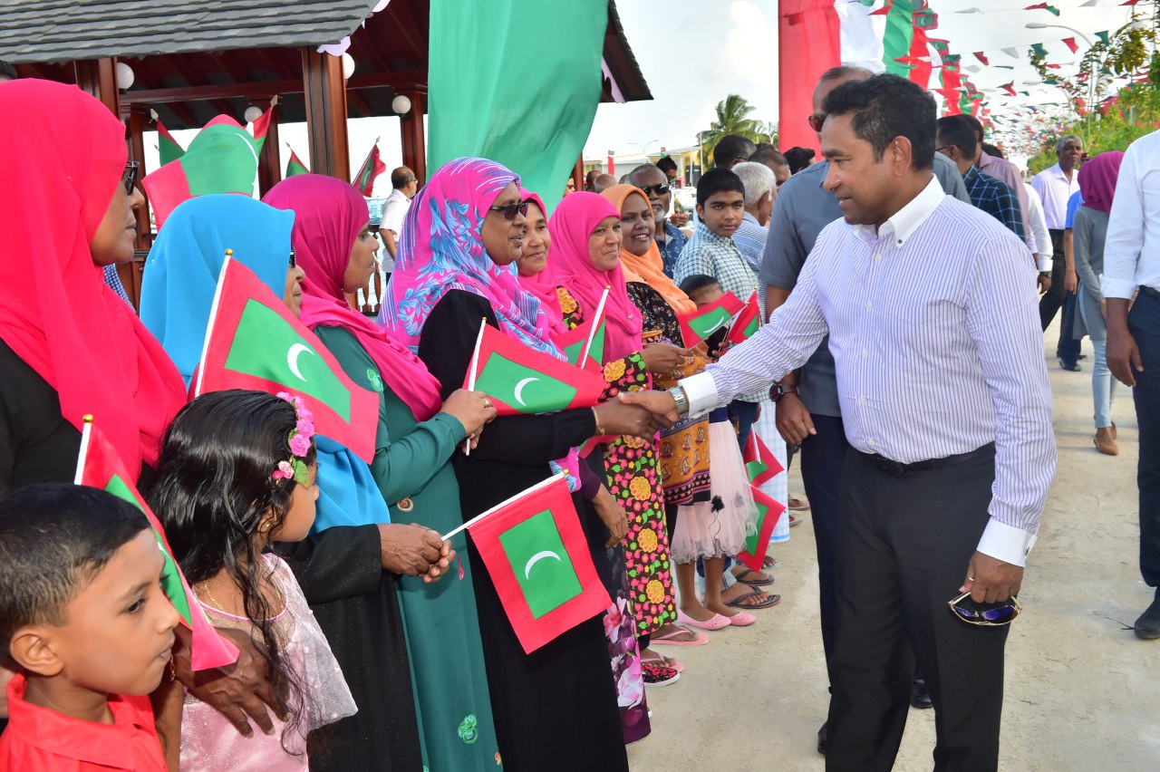 ފޮޓޯ: ރައީސް ޔާމީން އޭދަފުއްޓަށް ކުރެއްވި ދަތުރުފުޅު