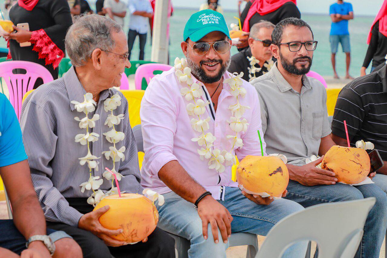 ފޮޓޯ ގެލަރީ: އޮލިމްޕިކް ކޮމިޓީގެ ވަފުދަށް ގޮއިދޫން ހޫނު މަރުހަބާއެއް!