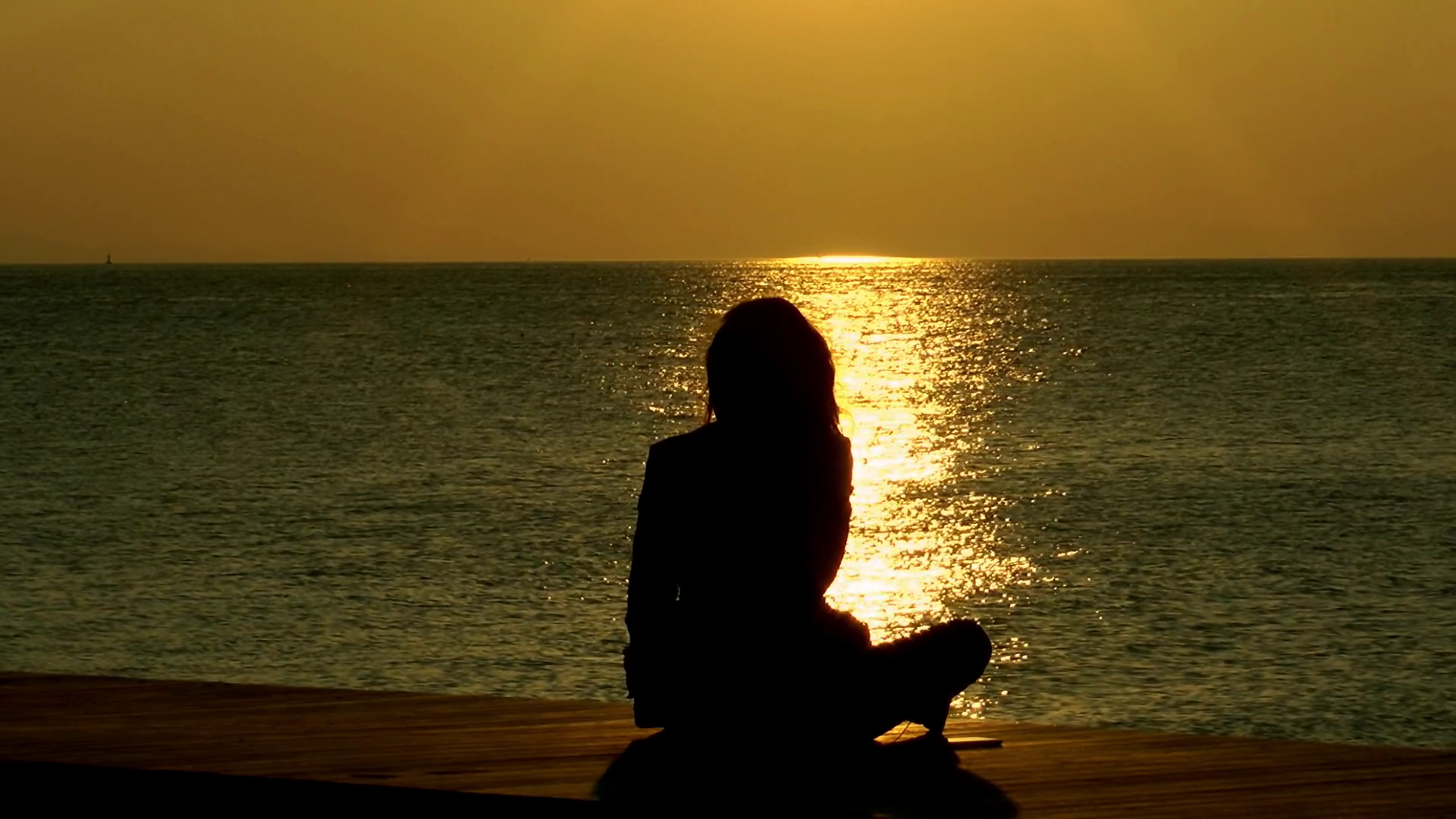 ތިބާ އަމިއްލަ ނަފުސަށް ގެއްލުން ދިނުމަކީ ހެދޭ ވަރަށް ބޮޑު ގޯހެއް! އެއީ ކުށެއް!