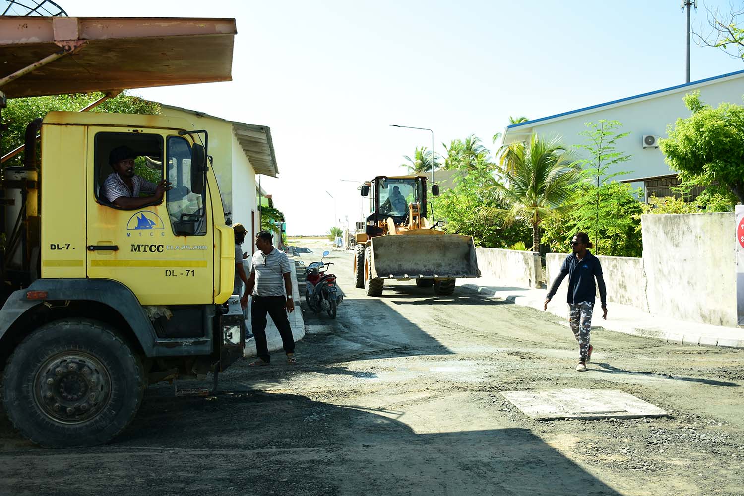 އޭދަފުށީ މަގުތައް ހެދުމުގެ މަސައްކަތް ޖުލައިމަހު ނިންމަނީ