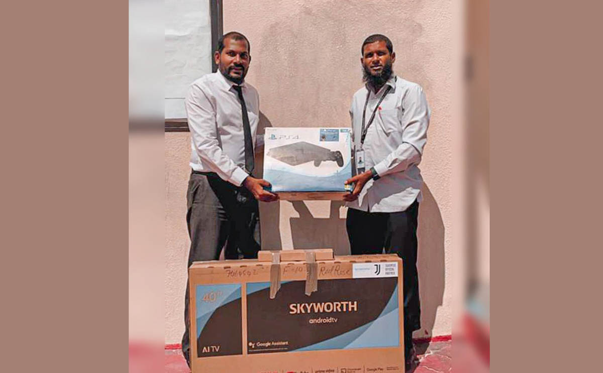 އޭދަފުށީ އަމާންވެއްޓަށް އޯކިޑްމާގެ ފެމެލީގެ އެހީ