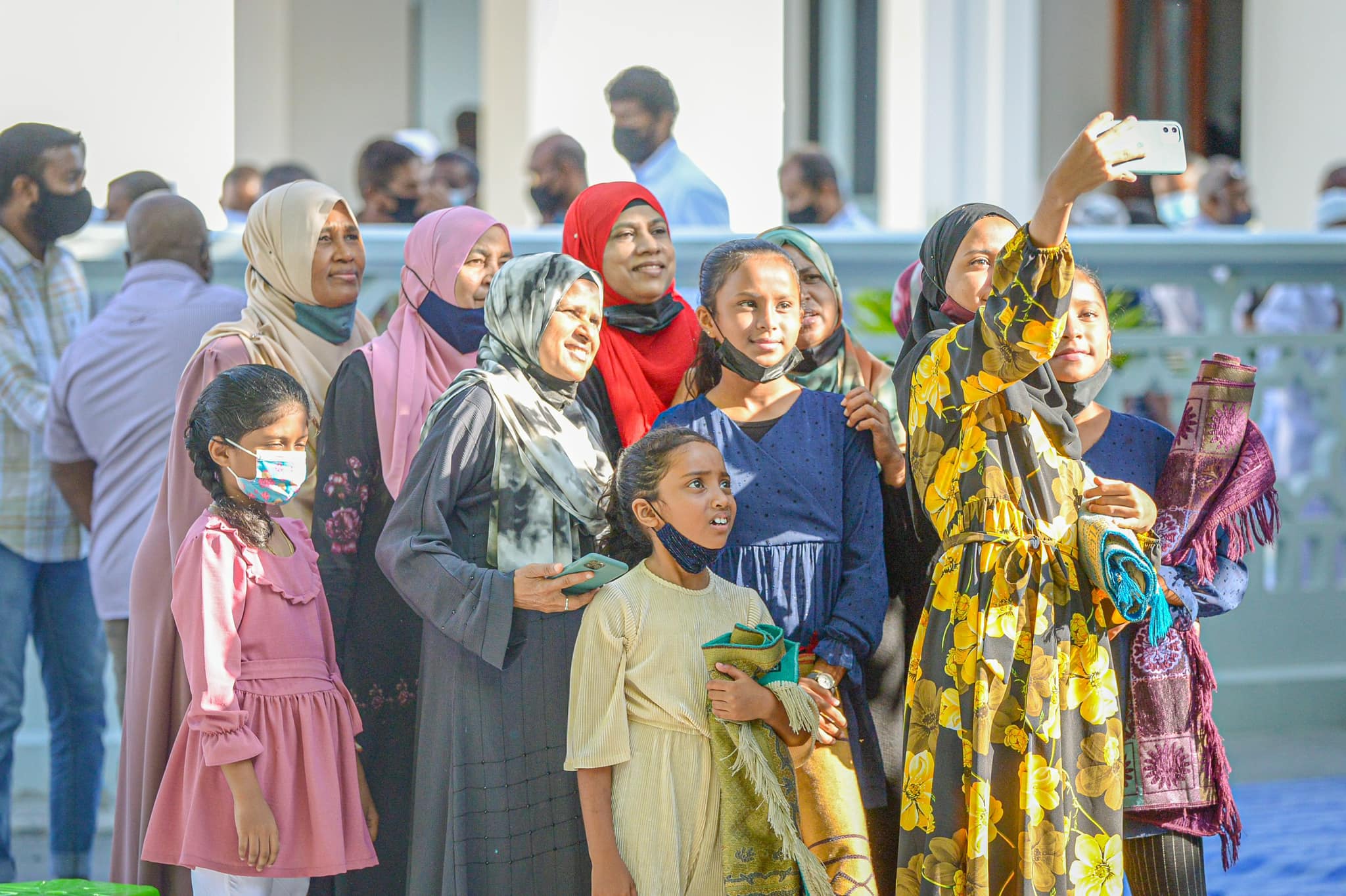 އީދު މުބާރަކު، މާދަމާ އަކީ ފިތުރު އީދު