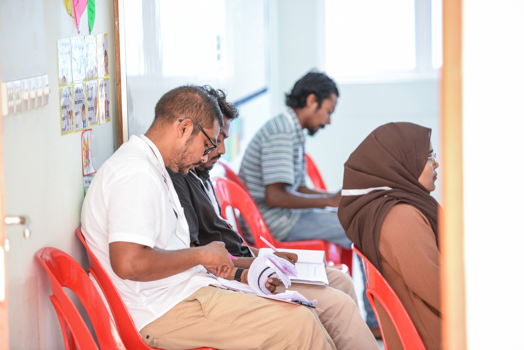 ކެންޑިޑޭޓުންގެ މަންދޫބުންނަށްވުމަށް ހުޅުވާލައިފި