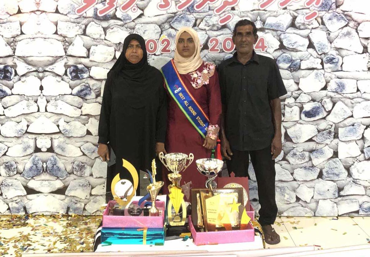 ގޮއިދޫ ސްކޫލުގެ އެންމެ މޮޅު ދަރިވަރަކަށް އިންޝާ