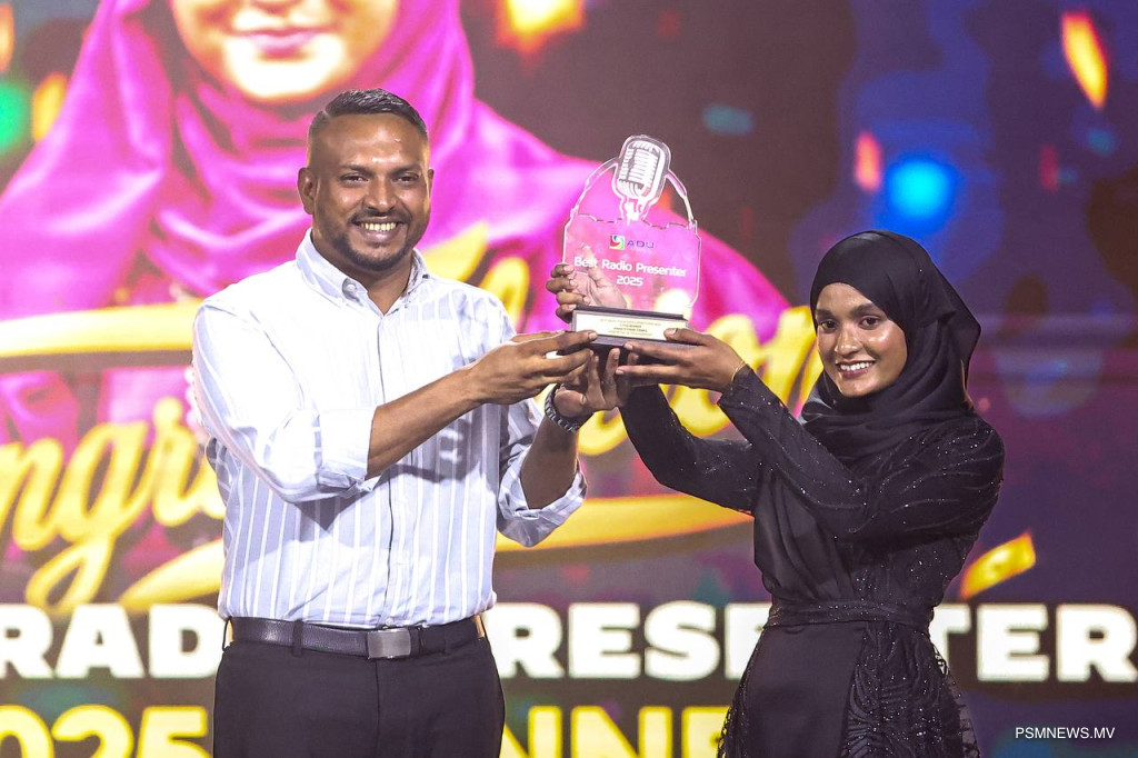 ބެސްޓް ރޭޑިއޯ ޕްރެޒެންޓަރ މުބާރާތުގެ އެއްވަނަ ފިނާއަށް
